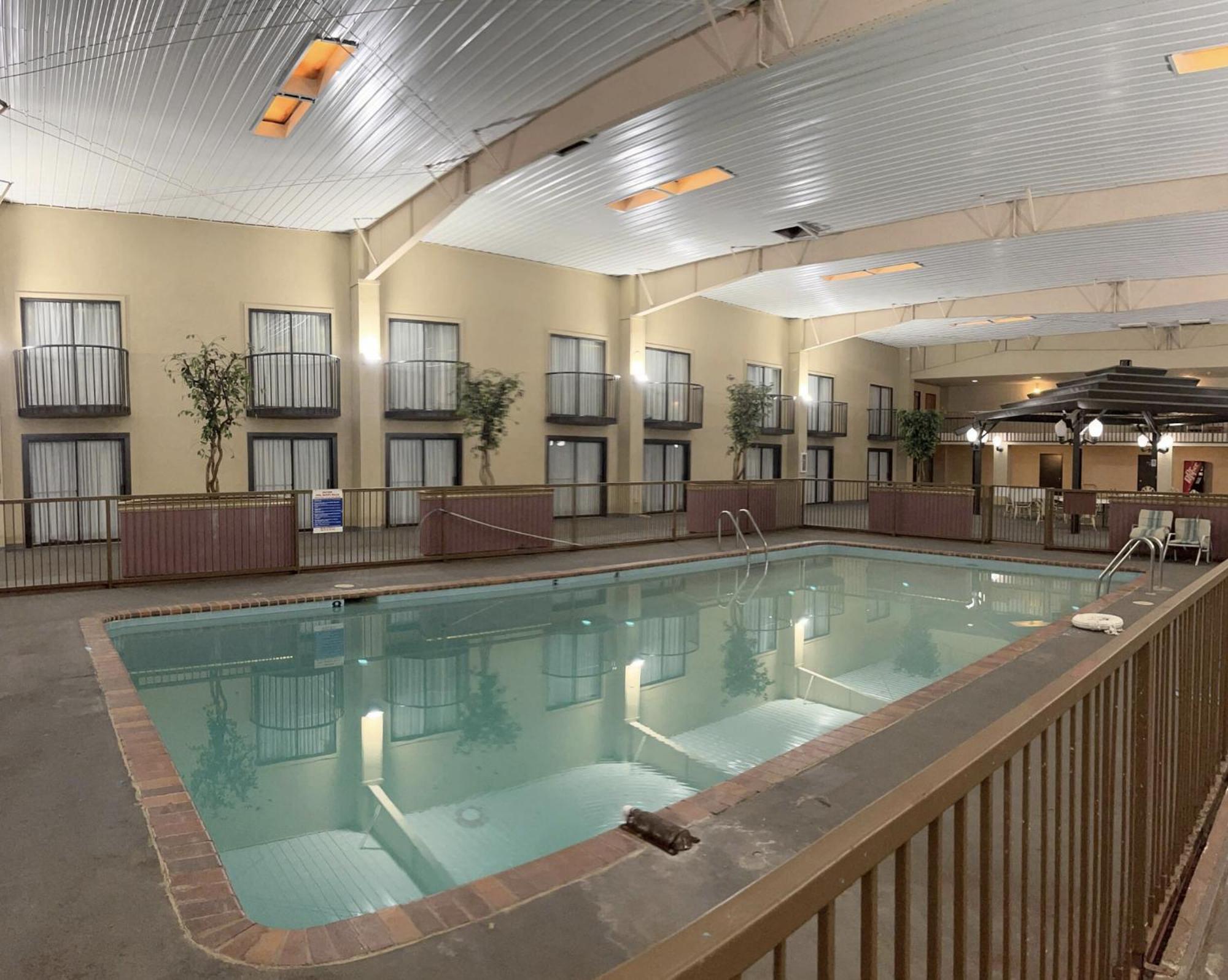 Regency Inn & Suites 알투스 외부 사진